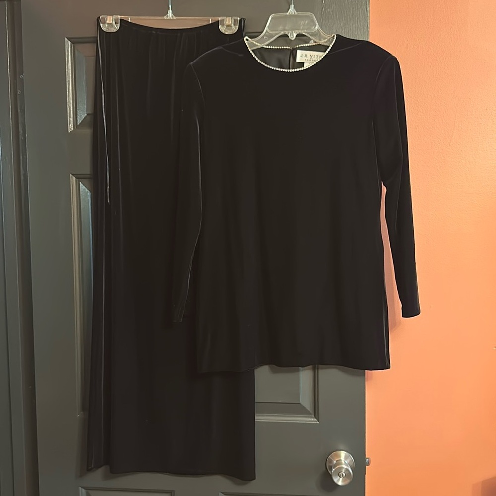 Vintage JR Nites by Caliendo Woman's 2 Piece velvet formal outfit. Holiday wear.
